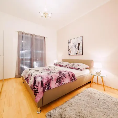 Apartment 1 With Pool And Sea View Ljubac (Zadar)