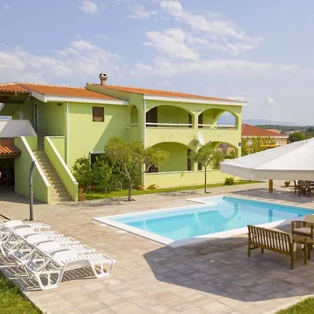 Appartamento 1 With Pool And Sea View Ljubač